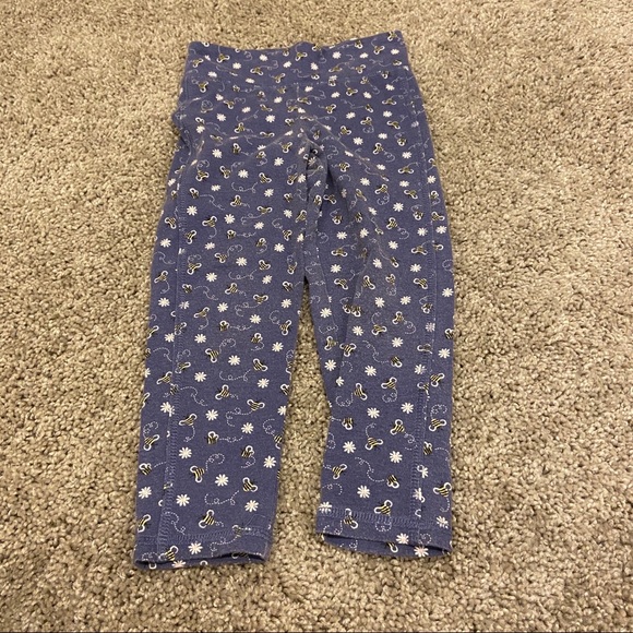 3/$20✨ Girls 2T bundle of tops and bottoms - Picture 6 of 12